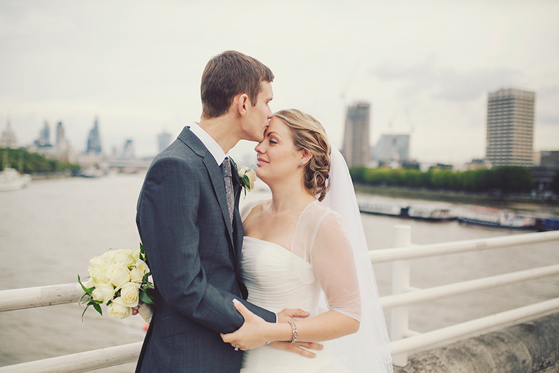 london bridge wedding photo