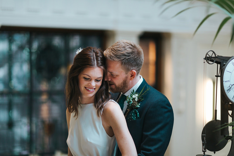 real emotional wedding photography at town hall hotel in east london by destination wedding photographer miss gen